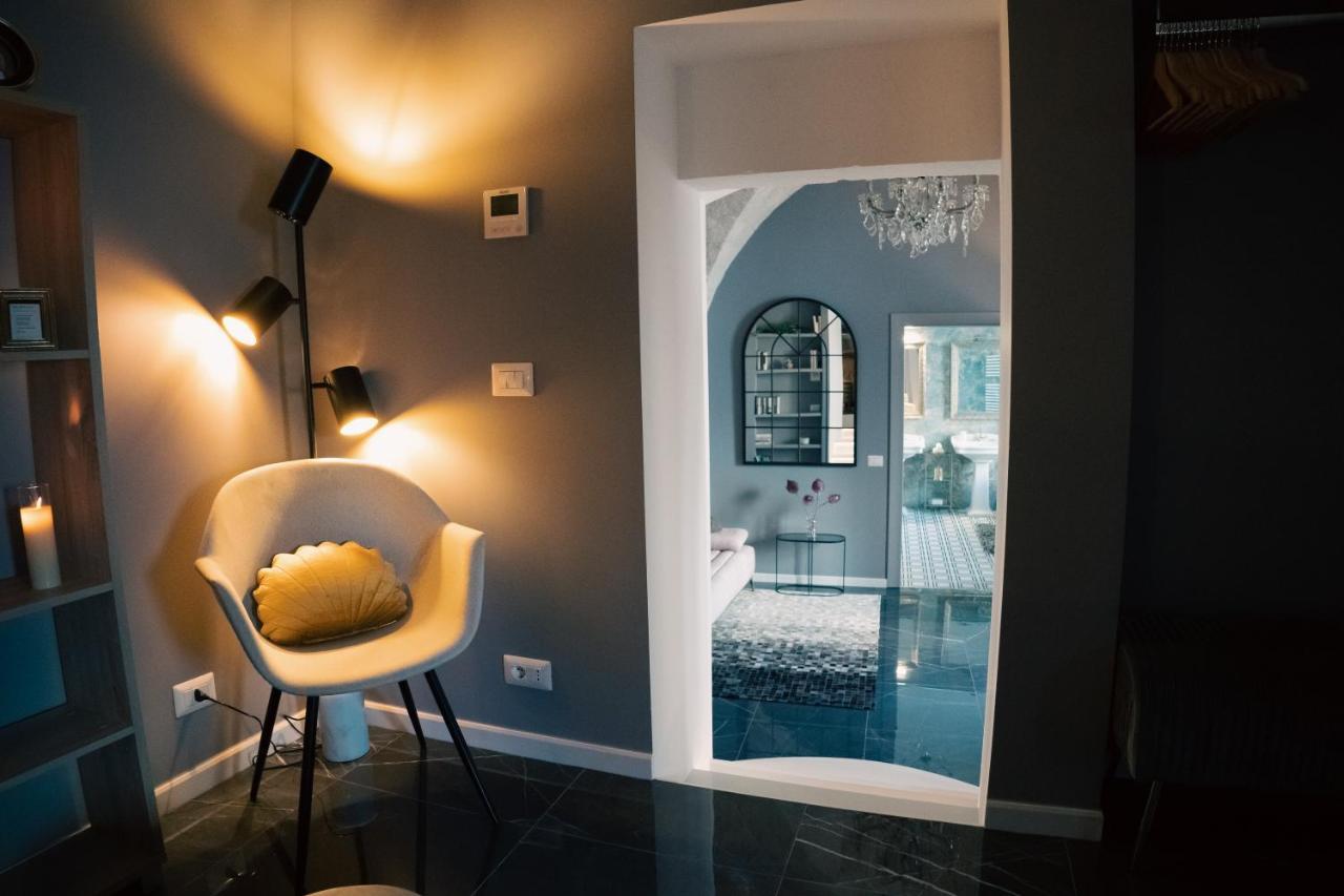 The Duchess's View: Luxurious Flat In Historical Centre Apartment